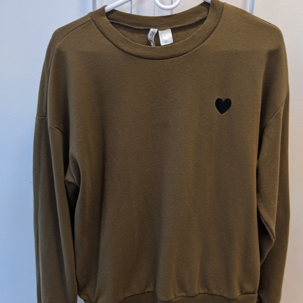 H&M crew neck sweatshirt